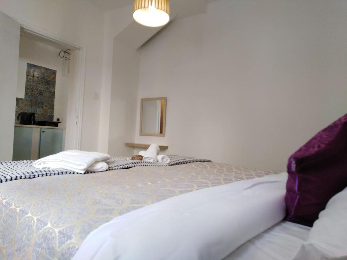 Katsikantaris Homes Paphos Eksteriør bilde